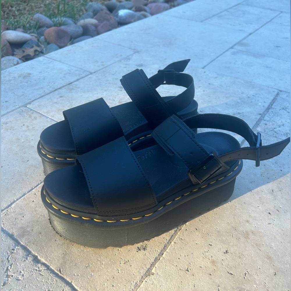 Dr. Martens Voss Quad Hydro Leather Platform Sandal